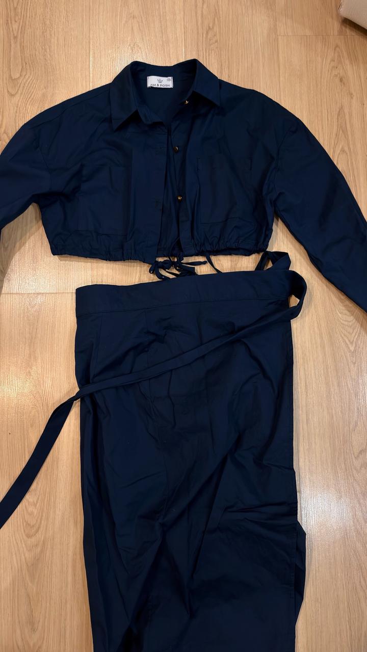 Синий костюм