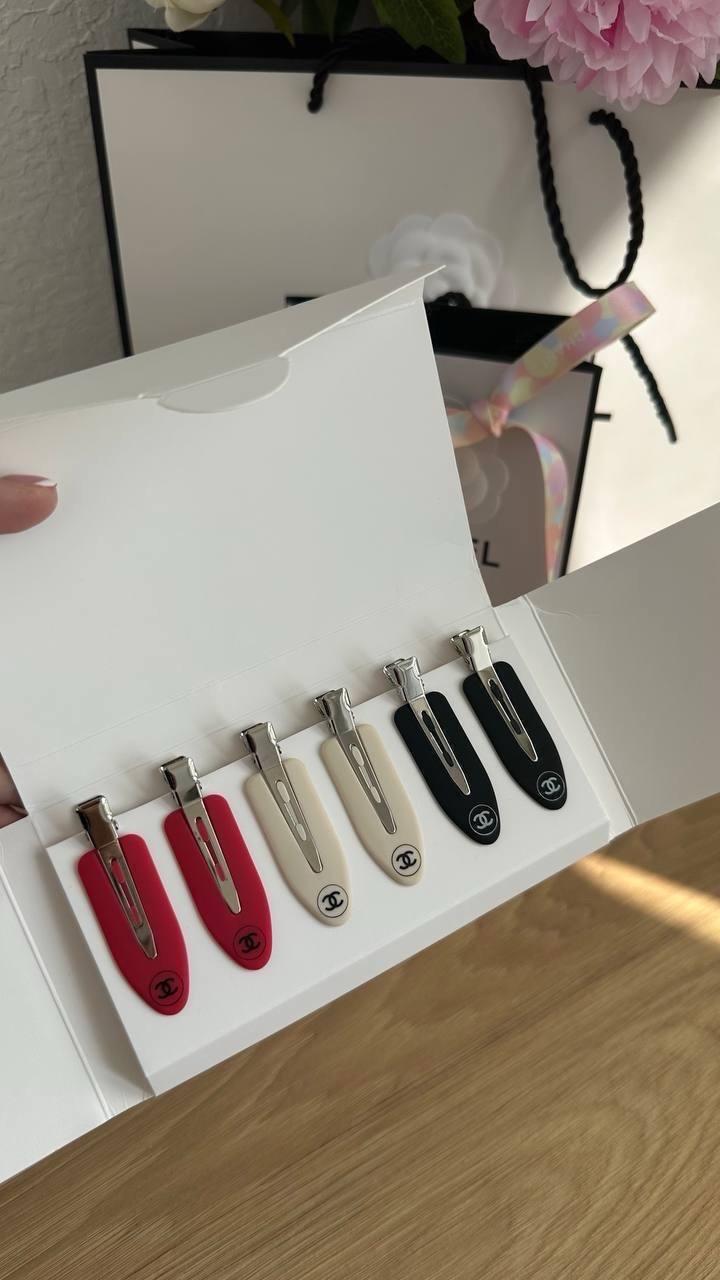Заколки Chanel Beaute