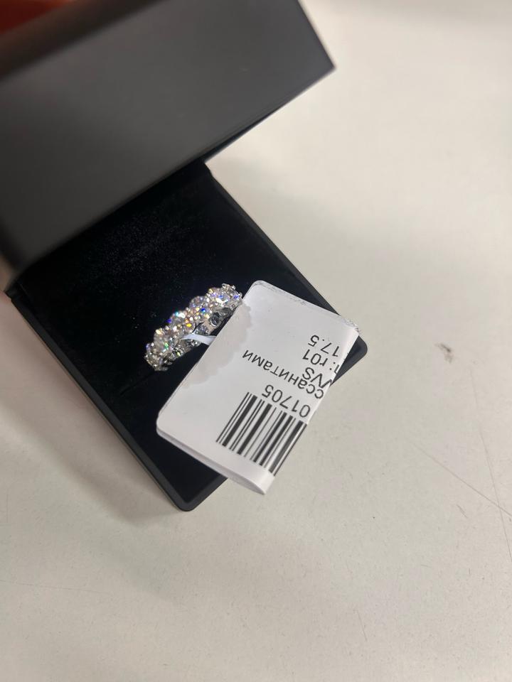 Кольцо дорожка с муассанитами