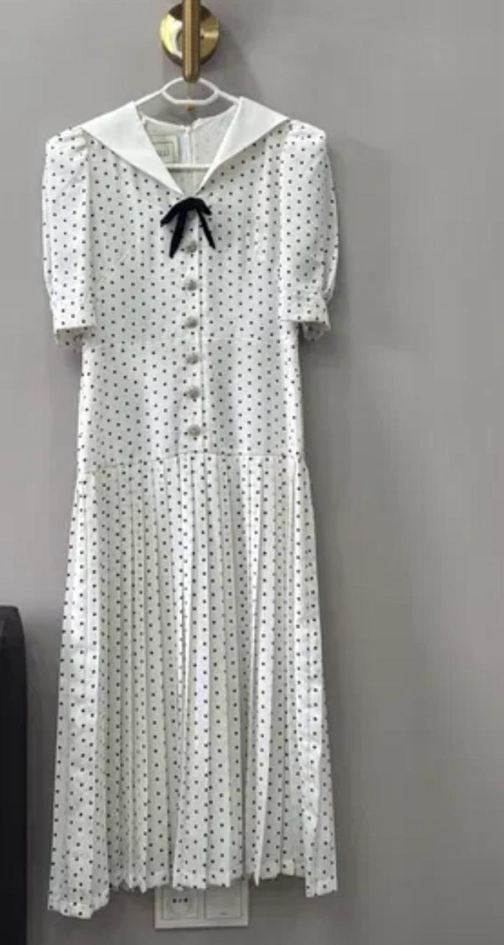 платье в горошек