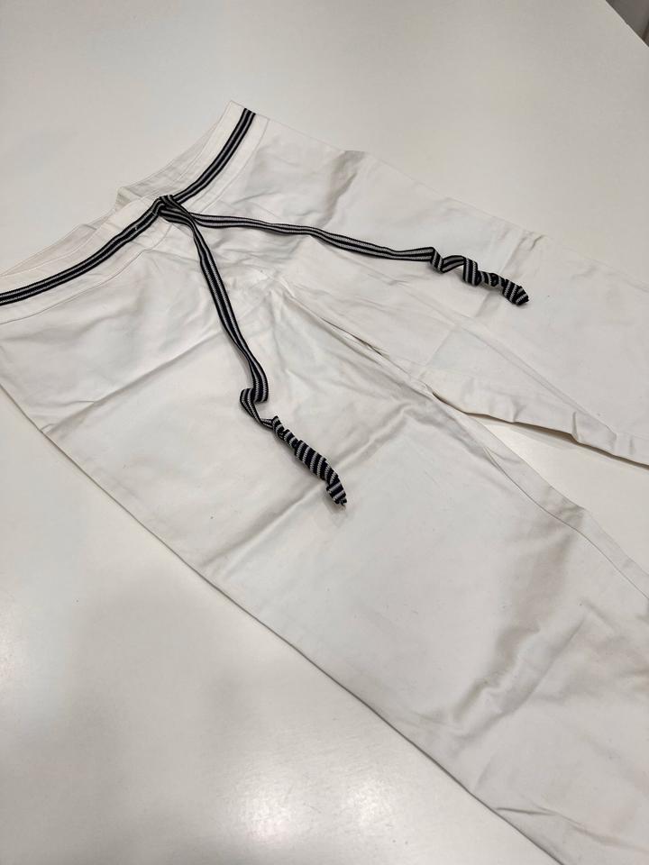 Белые бриджи Blumarine