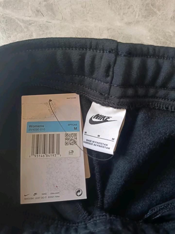 Nike спортивные штаны, 160 см.