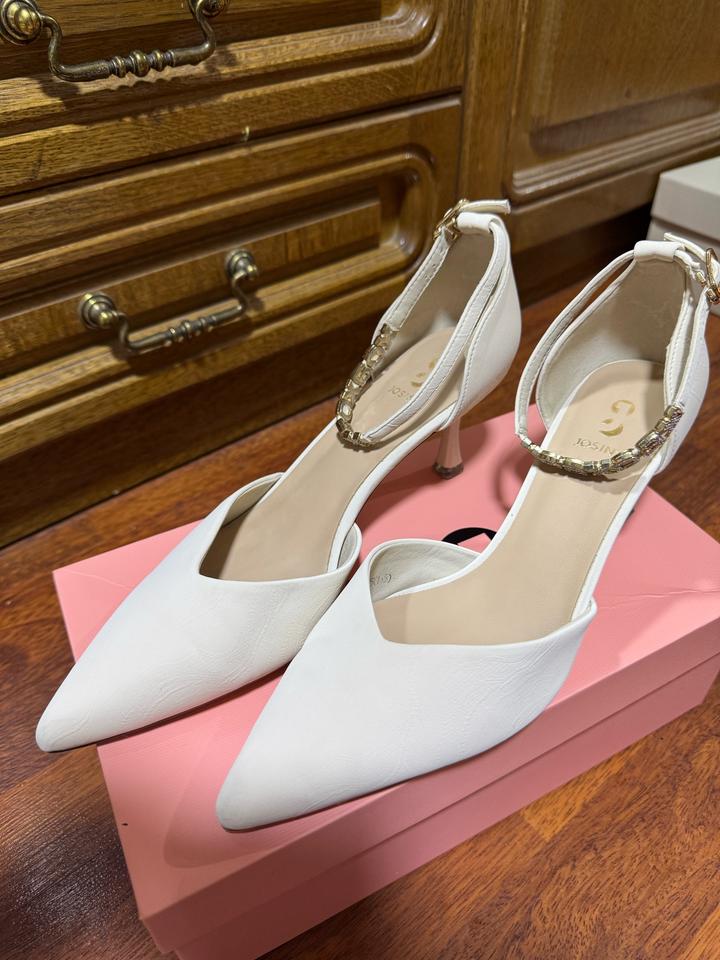 Туфли белые