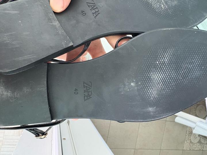 Босоножки Zara