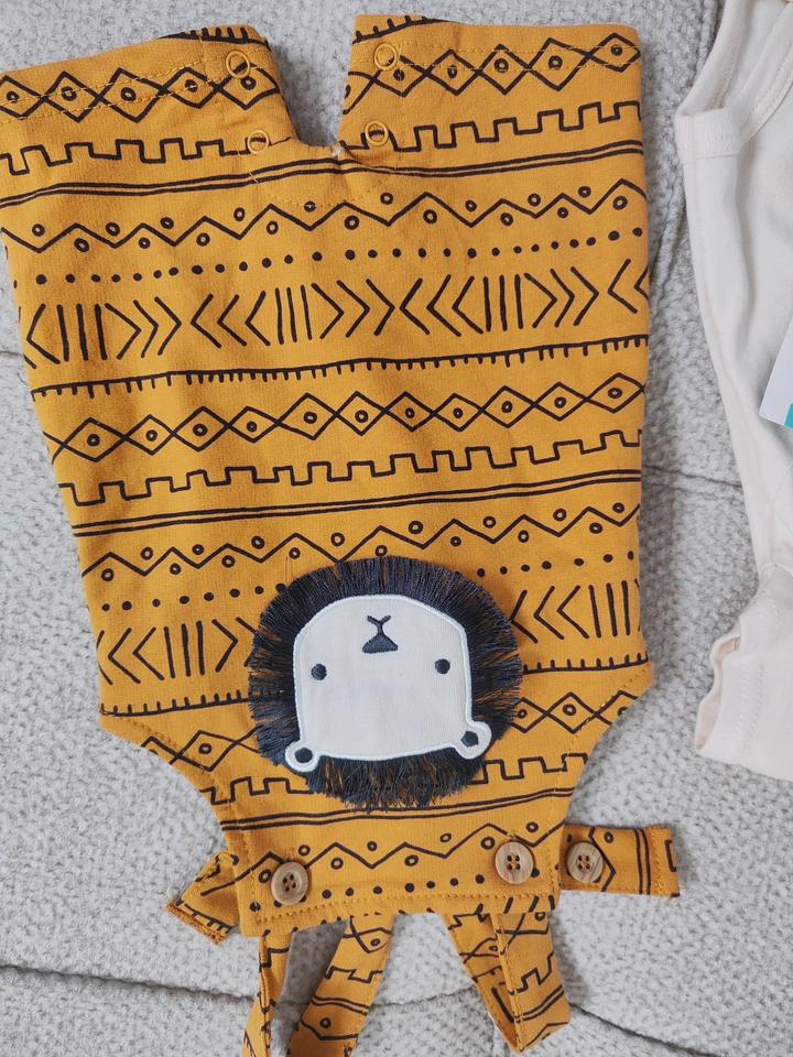 Костюм новый.