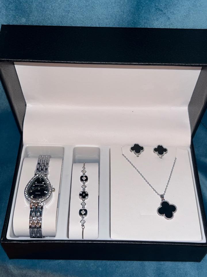 Набор украшений