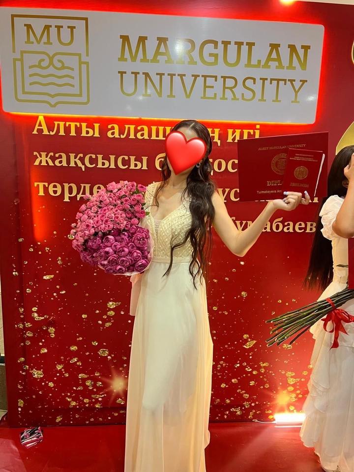 Нежное вечернее платье