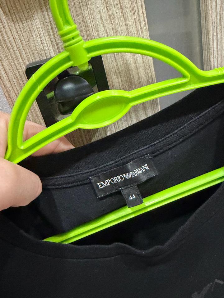 Продам футболку Emporio Armani