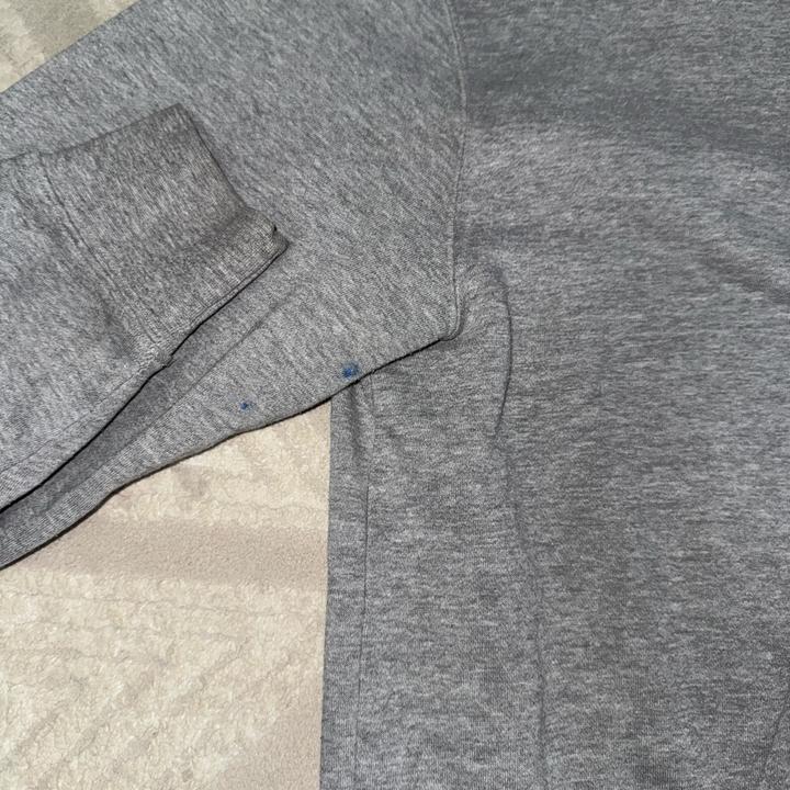 серая зипка Pull&Bear