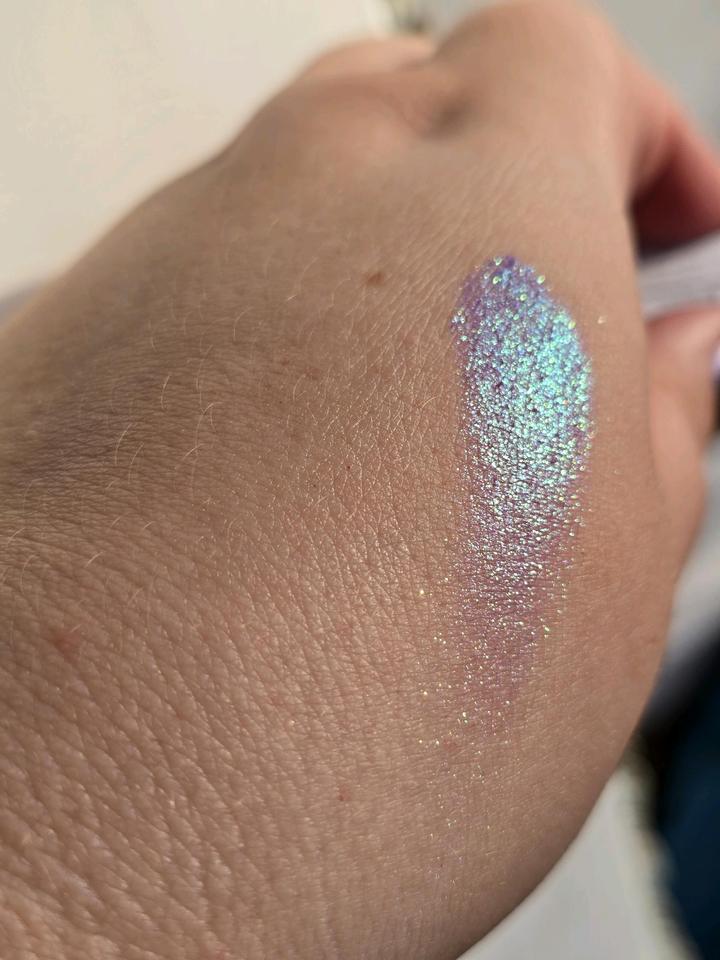 Clionadh Vibrant Multichrome Eyeshadow мультихромные тени