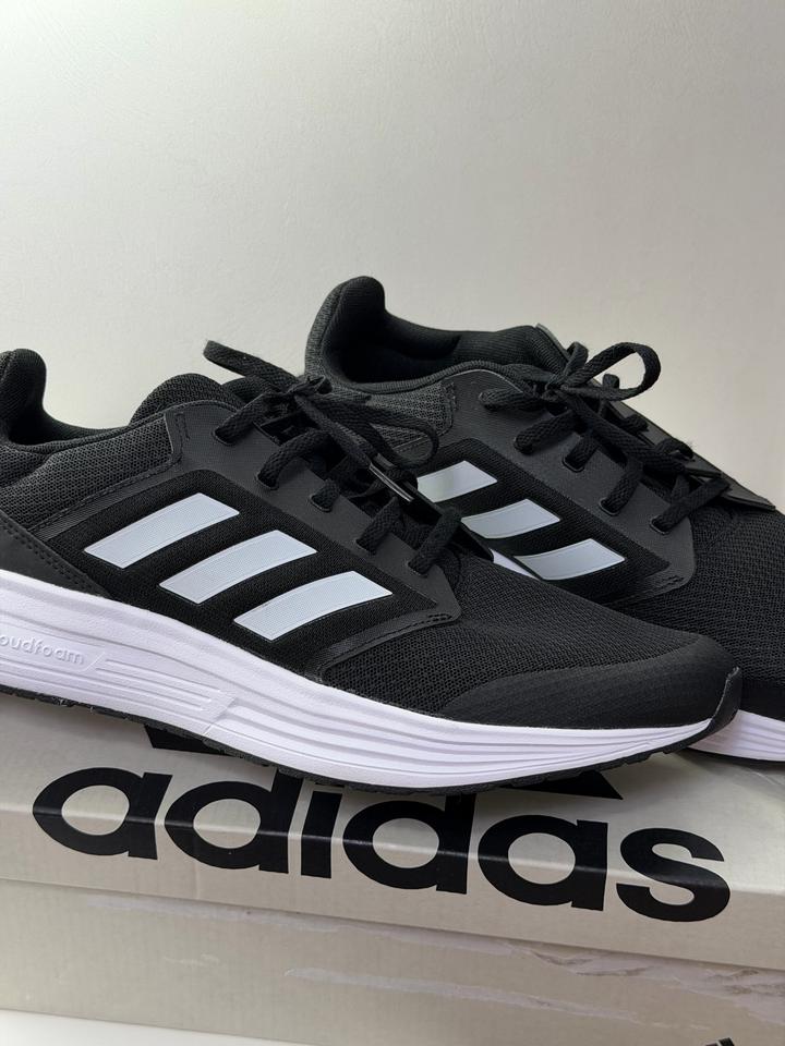 Adidas муж кроссы