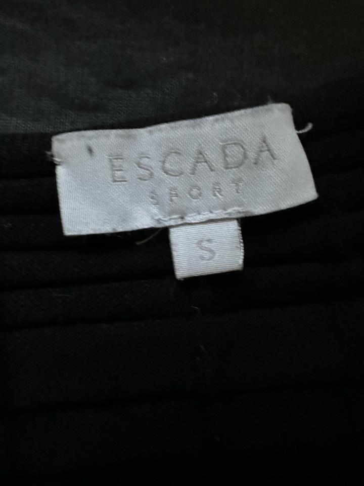 Платье Escada