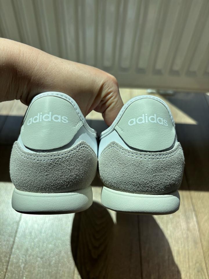 Кроссовки Adidas Mary Jane новые