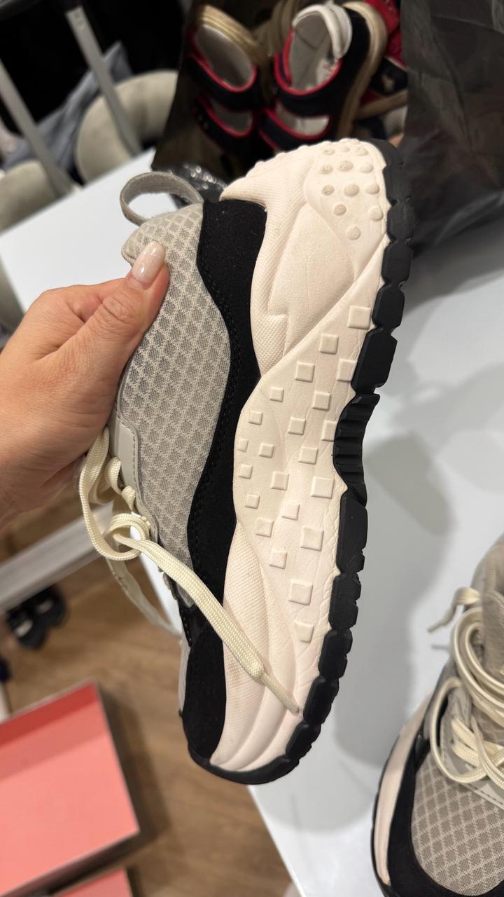 Кроссовки от Армани