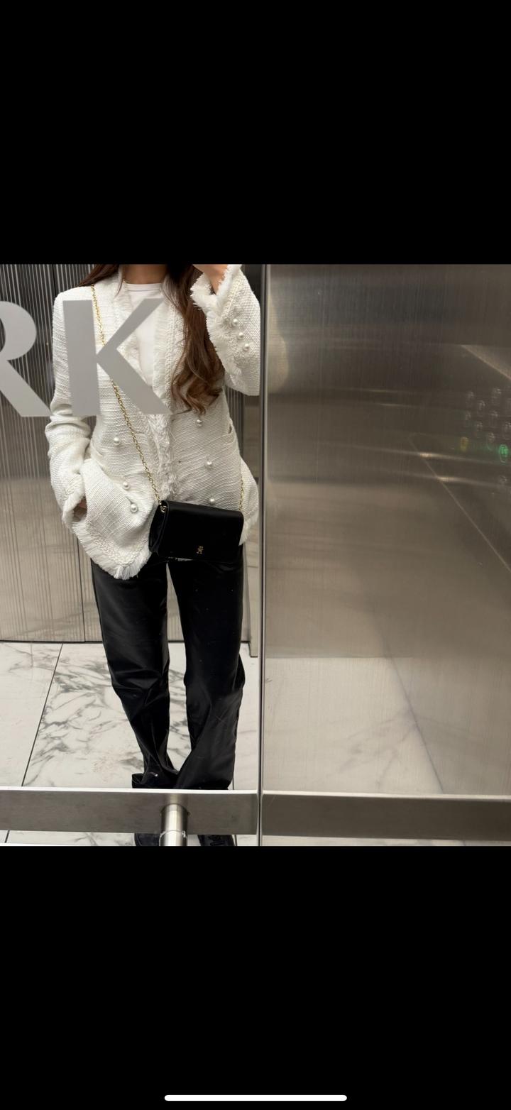 Белый пиджак