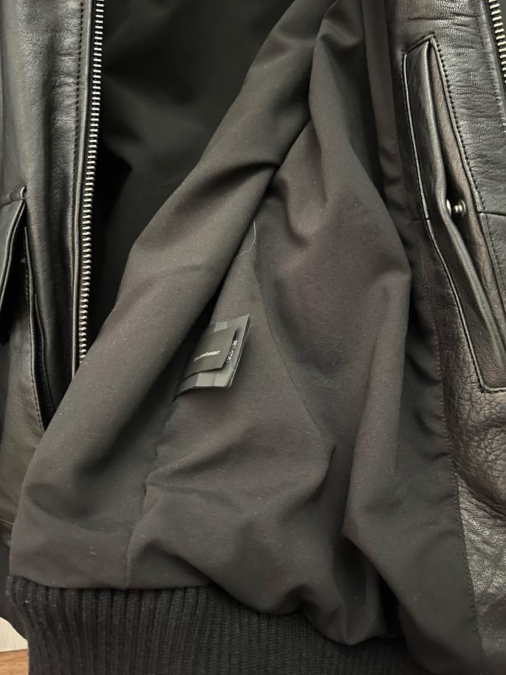 Кожаная куртка Зара