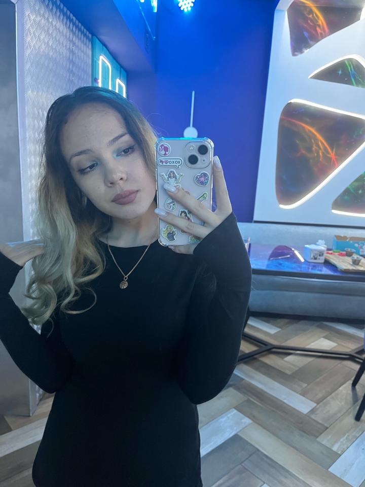 Женское черное платье облегающее