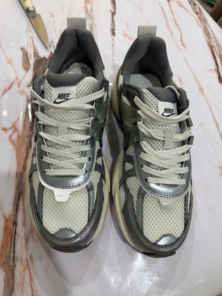 Кроссовки Nike V2K RUN