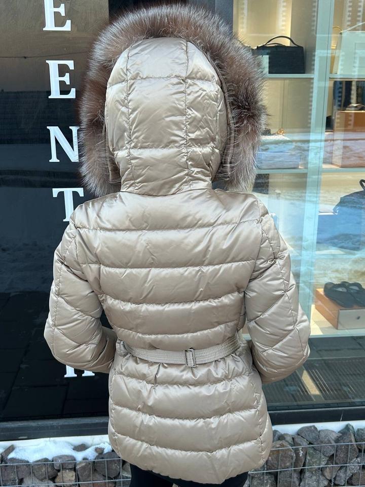 Пуховик Moncler