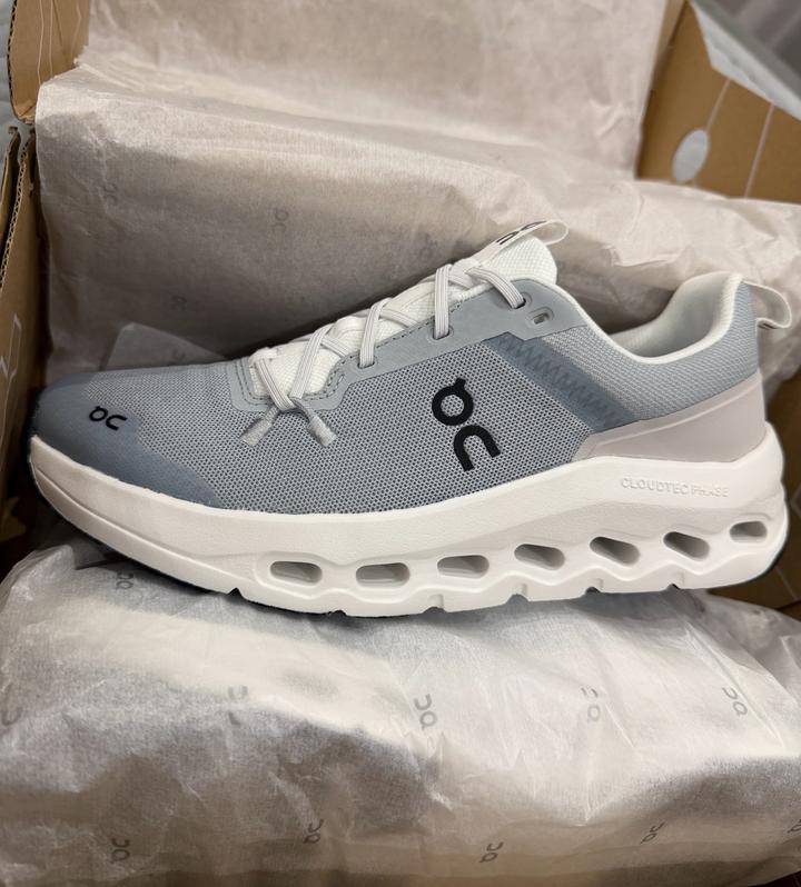 Кроссовки ON.