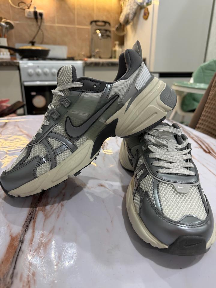 Кроссовки Nike V2K RUN