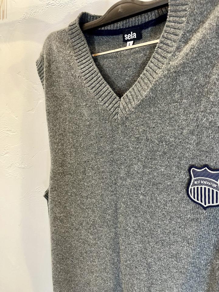 Жилетка серая