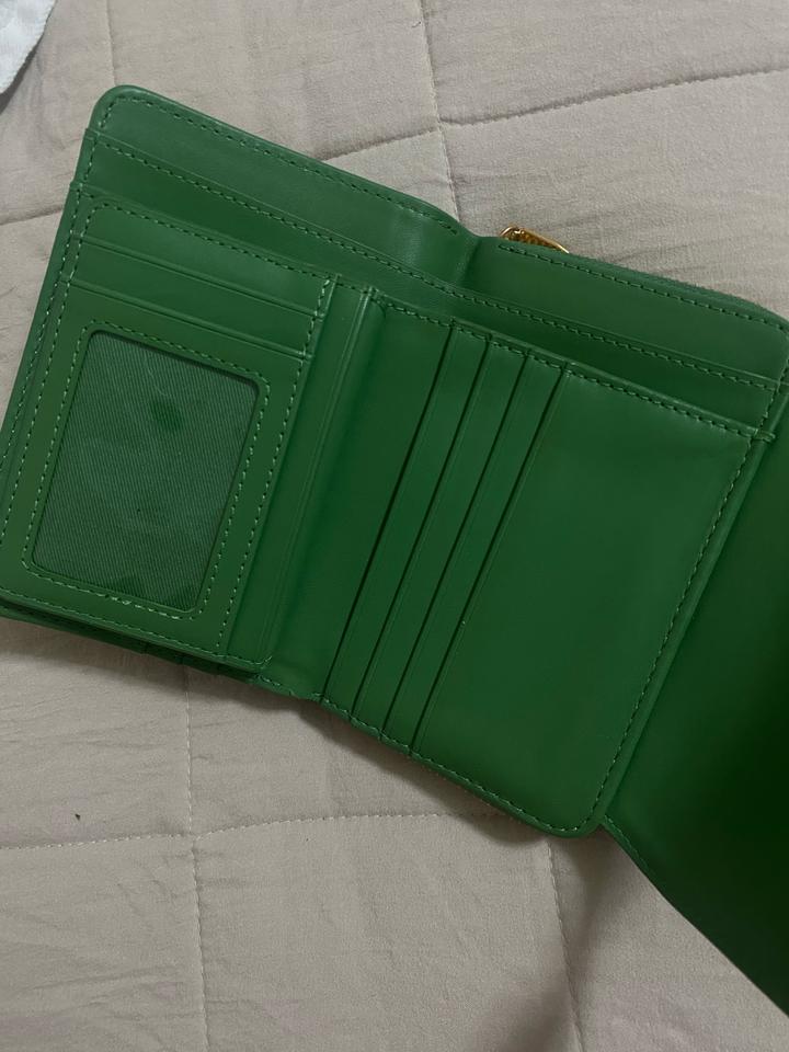Кошелёк от Charles & Keith