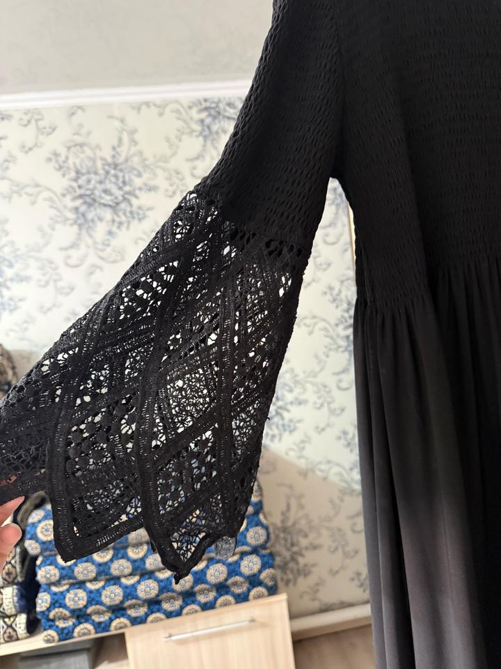 Черное платье