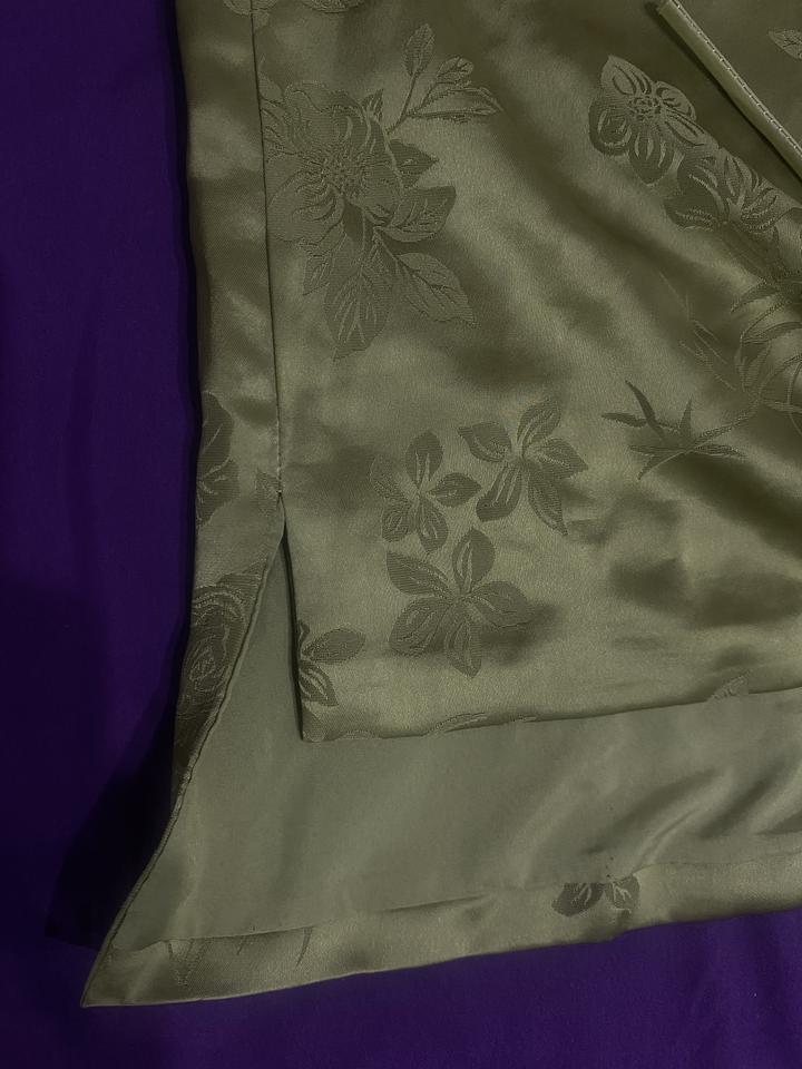 Атласный жилет в восточном стиле (Ципао)