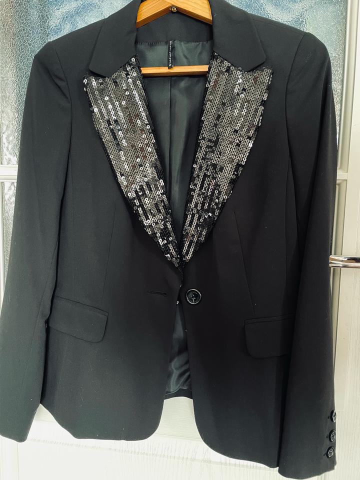 Жакет(Пиджак) NAFNAF с пайетками.