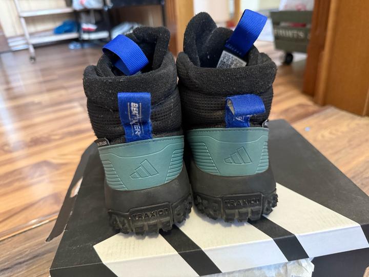 Ботинки adidas