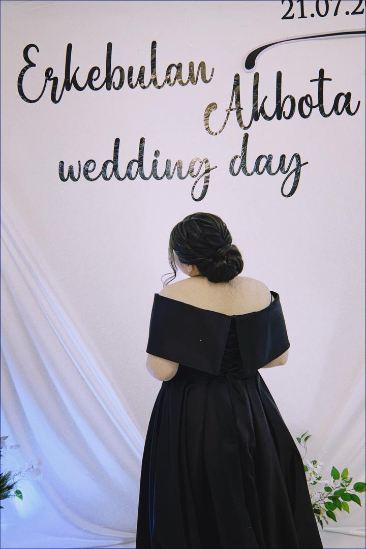 Черное вечерное платье