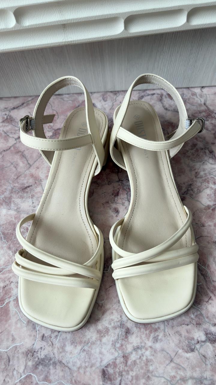 Босоножки Dusto