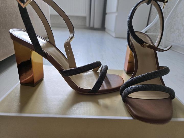Босоножки Michael Kors