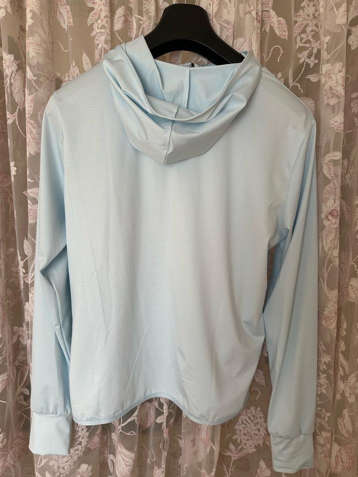 Спортивная ветровка