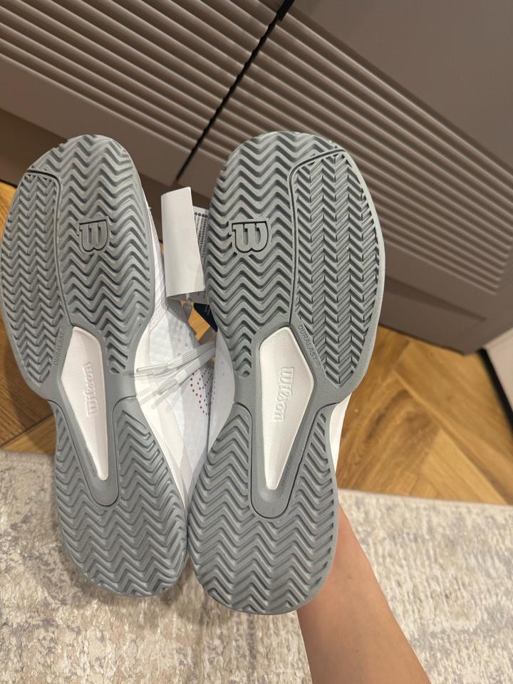 Крассовки Wilson