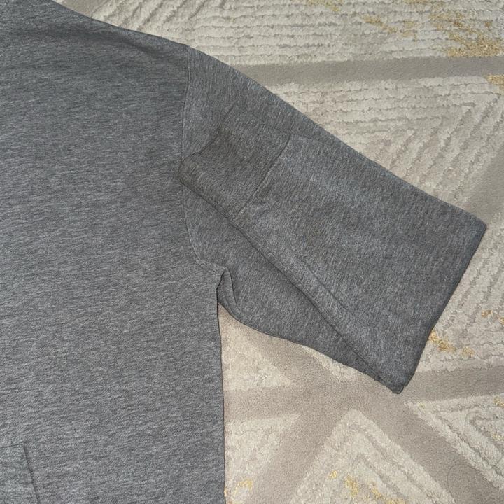серая зипка Pull&Bear