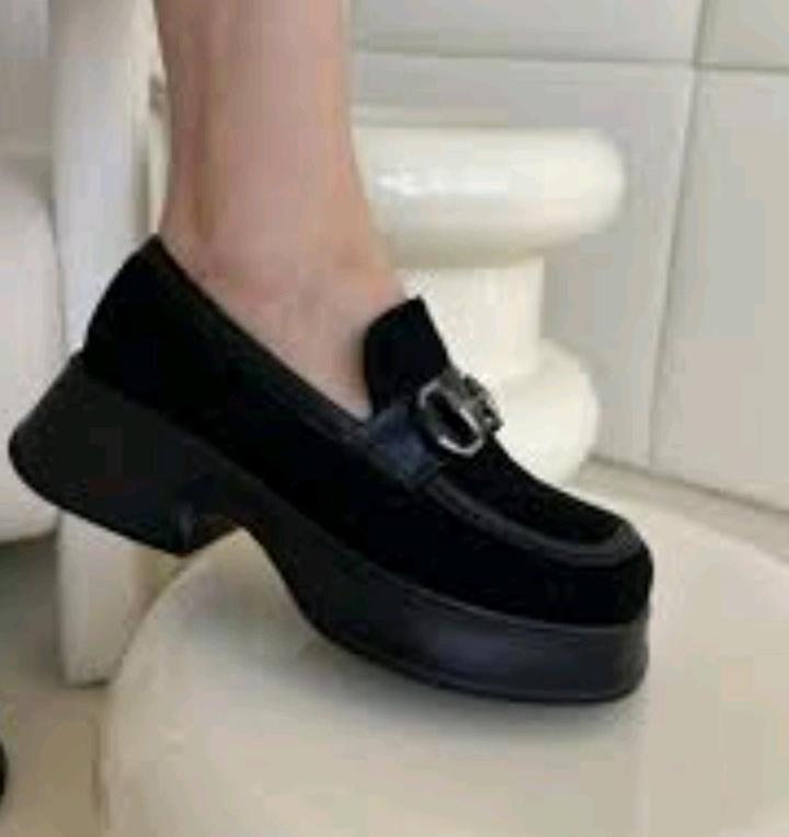 Женские лоферы 37