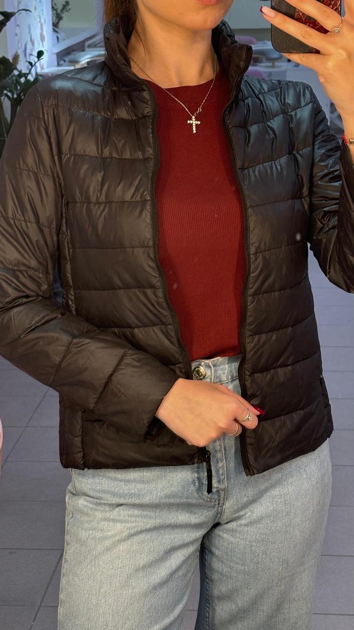 Тонкая курточка Uniqlo