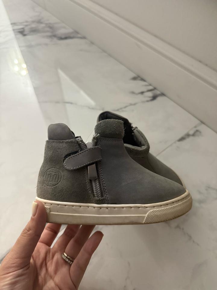 Детские ботинки