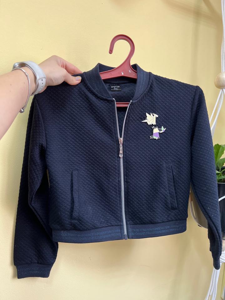 Кофта-бомбер на девочку