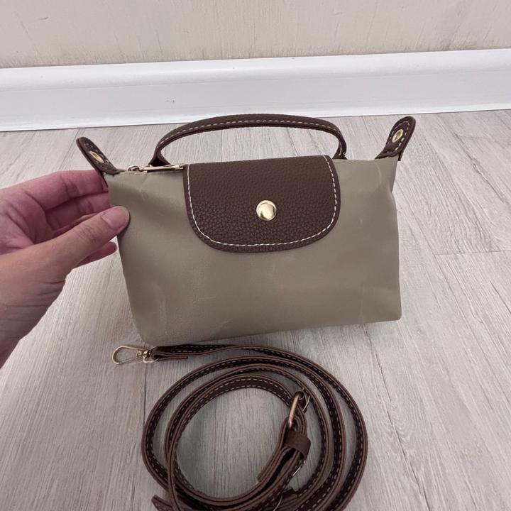Мини-сумка Longchamp из нейлона с длинным ремешком