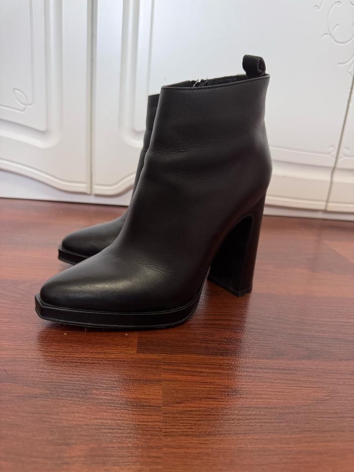 Ботильоны на каблуке