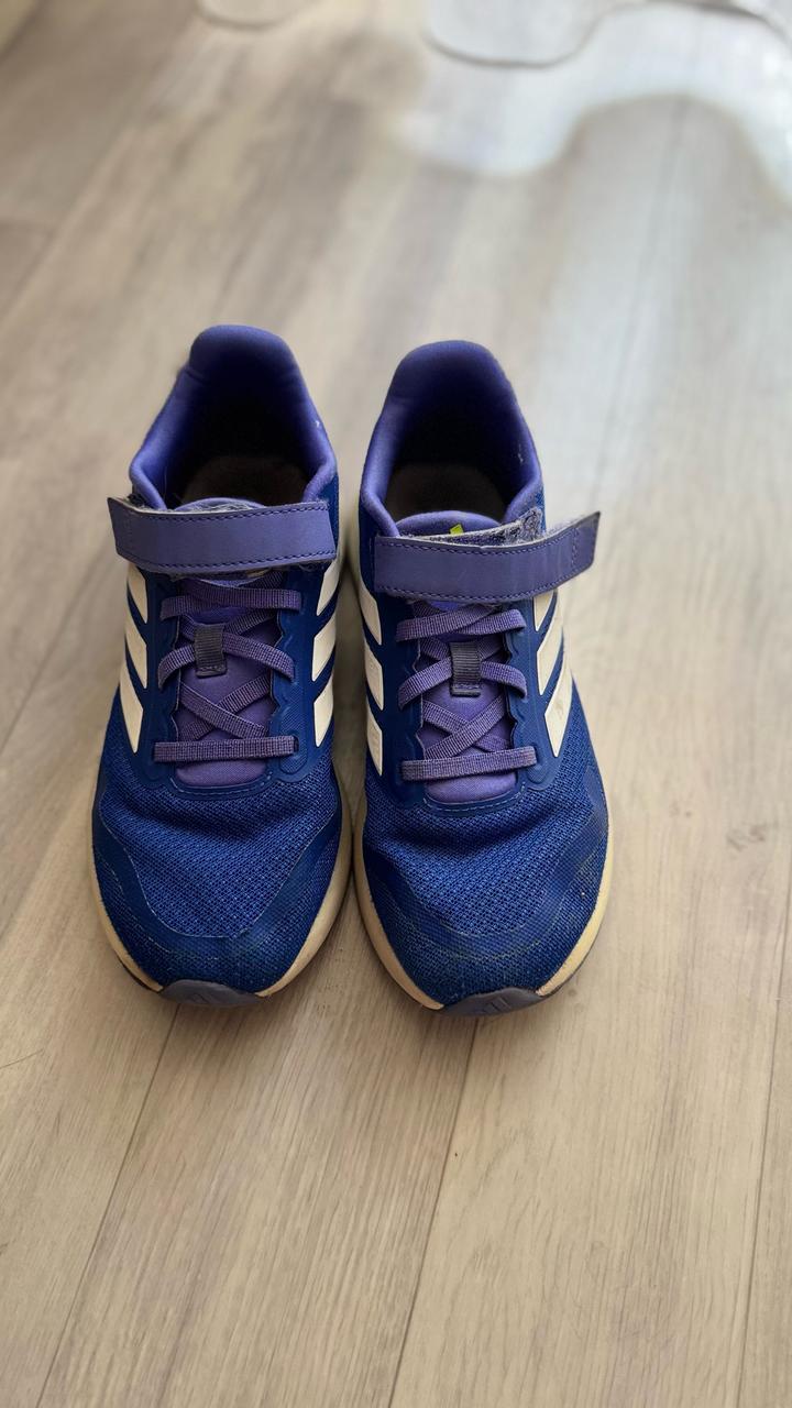 Кроссовки adidas