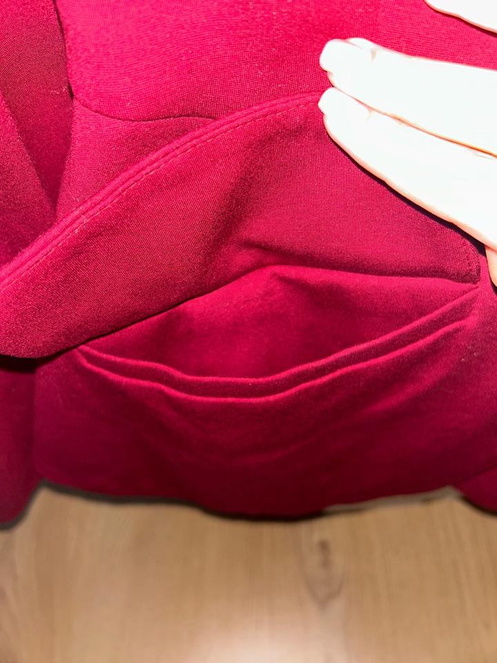 Бордовый пиджак