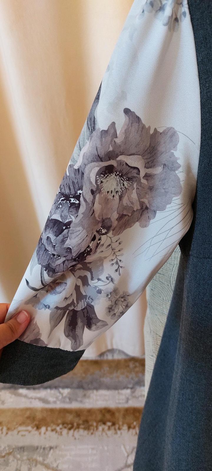 Платье от бренда Bellovera