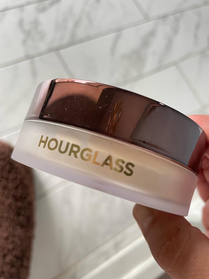 Пудра hourglass veil