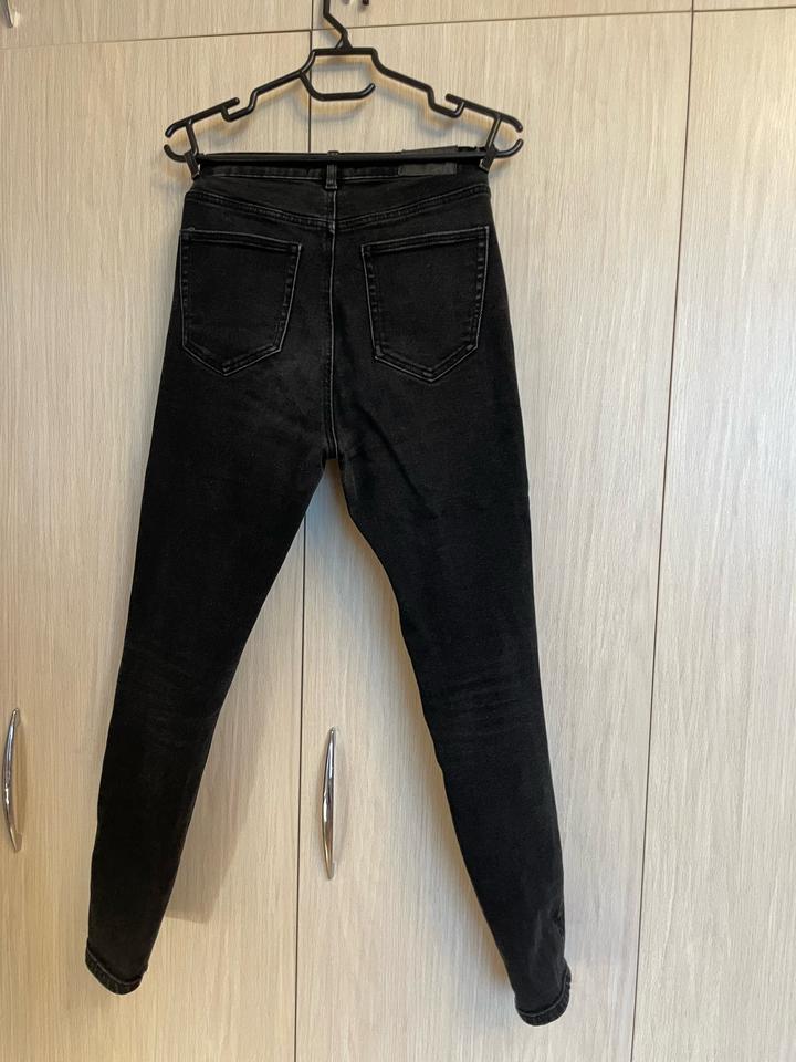 Джинсы Zara
