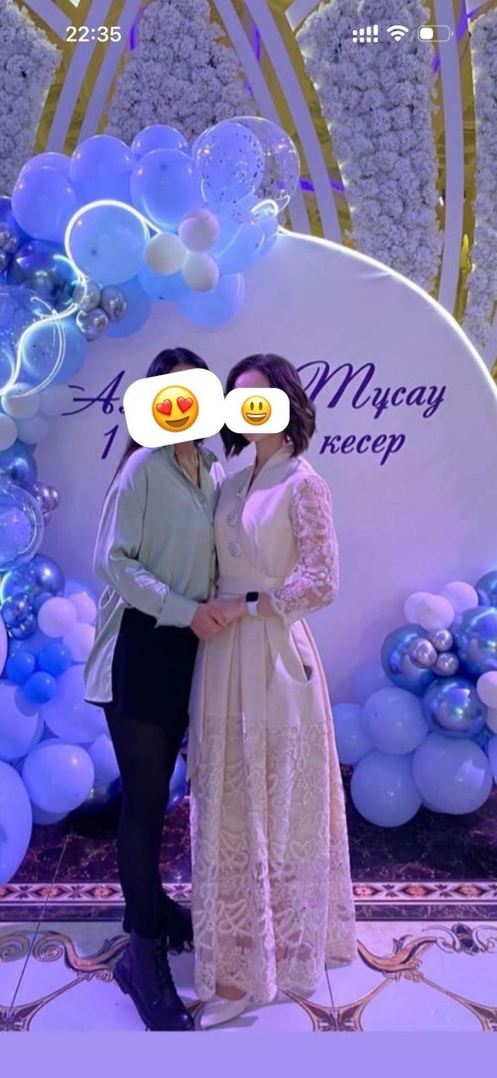 Платье бежевое