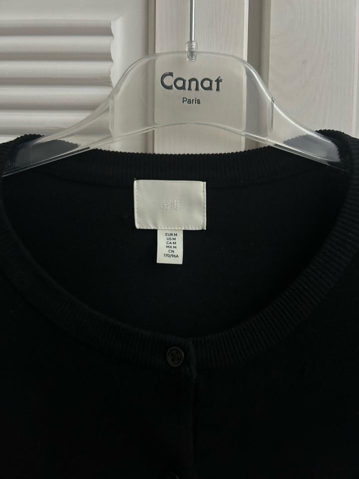 Черный кардиган H&M